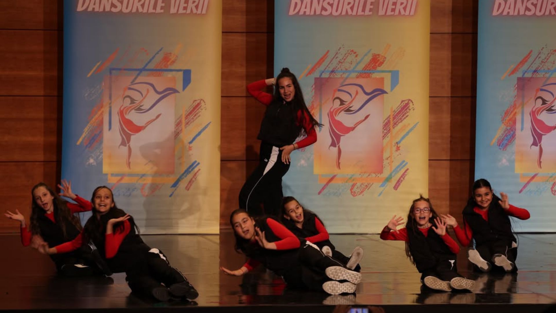 Trouble Academy cucerește scena competiției ,,Dansurile Verii”